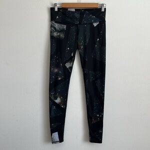 ALO Yoga Black and‎ Blue Patterned Leggings XS